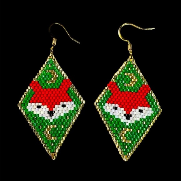 Seed bead earrings fox face handcrafted gold accent - Picture 1 of 4
